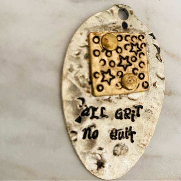 All Grit No Quit Silver Spoon Pendant Stars Gold Hammered Vintage Silverware - Picture 2 of 4